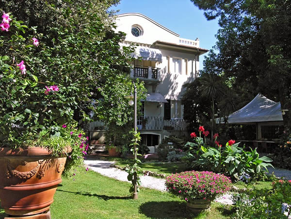Residenza d’Epoca Hotel Club I Pini Residenza d’Epoca Hotel Club I Pini